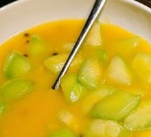 Geshanmi Stir-fried with Apple and Loofah