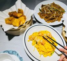 Dry-Fried Beef Rice Noodles