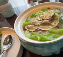 Bamboo Shoot and Clam Stir-Fried with Sponge Gourd