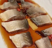 Braised Fish with Wine Flavor