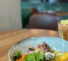 Chicken Avocado Mango Salad