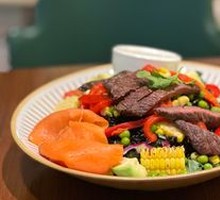 Vibrant Veggie Beef Salad