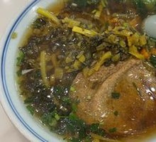 Snow Cabbage Bamboo Shoot Noodles