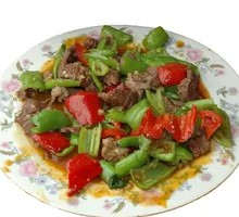 Green Pepper Stir-Fried Beef Noodles