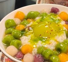 Green Grape Wine Fermented Glutinous Rice Balls