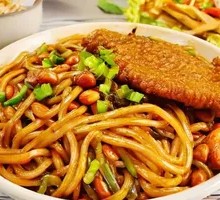 Pork Cutlet with Rice Noodles