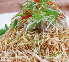 Fried Tofu Skin with Rice Noodles