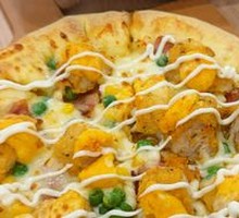 Golden Yolk Chicken Pizza