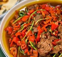 Stir-Fried Beef with Yellow Onion