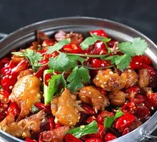 Spicy Chicken with Chestnuts in Dry Pot