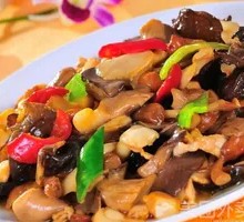Stir-Fried Mushroom with Meat