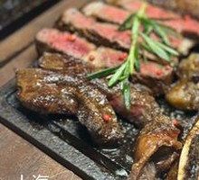 Australian Purebred Angus Tomahawk Steak