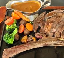 Australian Angus Grain-Fed Tomahawk Steak