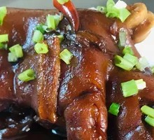 Yellow Bean Sauce Pork Trotter
