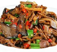 Stir-fried smoked bamboo shoots with preserved pork
