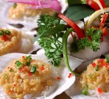 Steamed Large Scallop with Garlic and Vermicelli