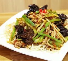 Fish-Flavored Shredded Pork Noodles