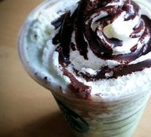 Matcha Cocoa Crunch Frappuccino