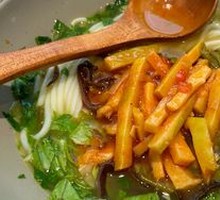Spicy Sour Bamboo Shoot Noodles