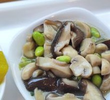 Stir-fried Mushrooms and Green Beans