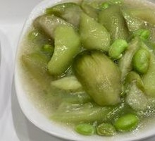 Loofah and Edamame Stir-Fry