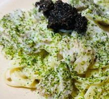 Truffle-flavored Wheel Pasta