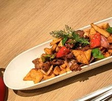 Crispy Naan Stir-Fried with Grilled Meat