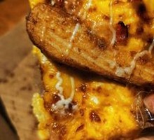 American-style Bacon & Potato Pizza