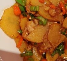 Pork Belly Stir-Fried with Potatoes