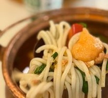 Yunnan Copper Pot Rice Noodles