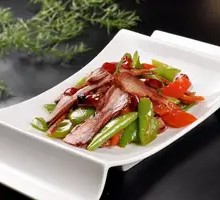 Spicy Pepper Stir-fried Pig's Mouth
