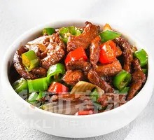 Bell Pepper and Onion Stir-fried with Pork Strips