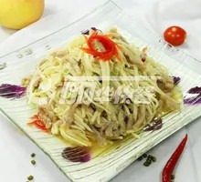 Bamboo Shoot and Green Bean Stir-Fry with Pork Strips