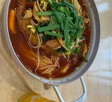 Old Hot Pot Beef Noodles