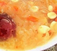 Rock Sugar Tremella and Red Date Soup