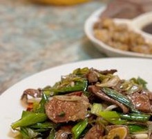 Stir-fried Donkey Liver with Garlic