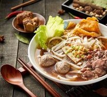 Fresh Beef Meatball Rice Noodles