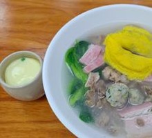 Bone Soup Three Delicacies Noodles