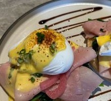 Prague Ham Benedict Egg