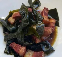 Braised Kelp and Pork Skewers