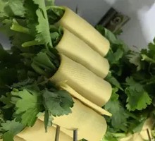 Cilantro-wrapped tofu skin rolls