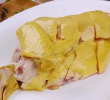 Shanghai-style Boiled Triple-Yellow Chicken