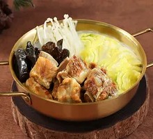 Spicy Braised Pork Ribs with Mushrooms and Hot Pot