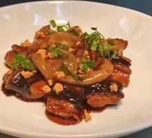 Sea Urchin Sauce Braised Eel with Fish Maw