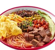 Beef Shank Rice Noodles with Snail Soup