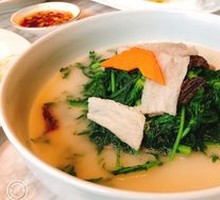 Yunnan Wild Mushroom Steamed Seasonal Vegetables