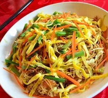 Stir-Fried Pork with Noodles