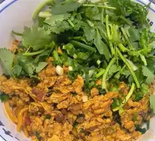 Minced Pork with Pickled Chili and Eggs