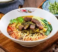 Sour Cabbage Braised Beef Noodles