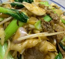 Stir-Fried Beef with Knife-Cut Noodles